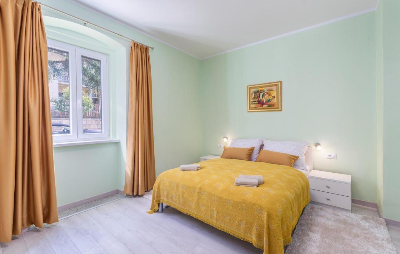 Apartment Lazzarich With Terrace Poreč Exterior foto